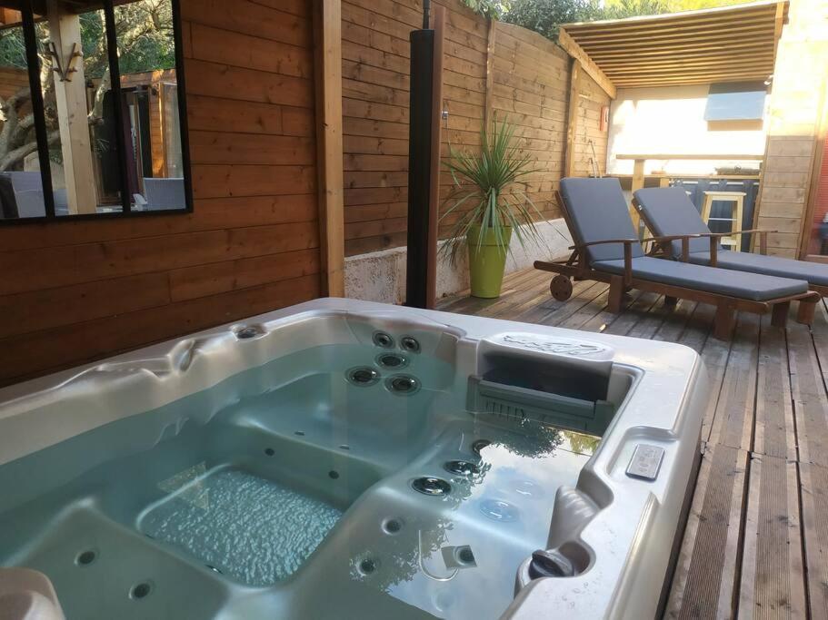 Ferienwohnung Studio Jacuzzi Prive A 8 Min A Pied De La Plage La Ciotat Exterior foto