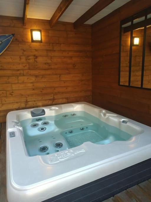 Ferienwohnung Studio Jacuzzi Prive A 8 Min A Pied De La Plage La Ciotat Exterior foto