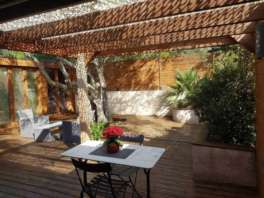 Ferienwohnung Studio Jacuzzi Prive A 8 Min A Pied De La Plage La Ciotat Exterior foto